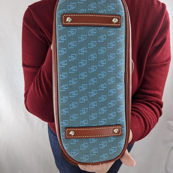 *SOLD* Dooney & Bourke Gretta Zip Zip Satchel - Picture 7 of 15